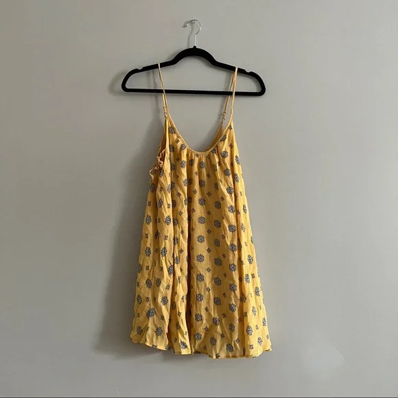 Urban Outfitters Yellow Sundress - Picture 4 of 6